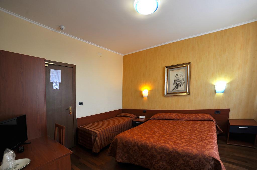 Hotel Nazionale Bolsena Eksteriør bilde
